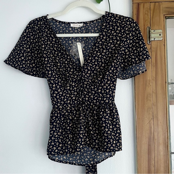Flowy Tie-Back Shortsleeve Blouse - Picture 1 of 6